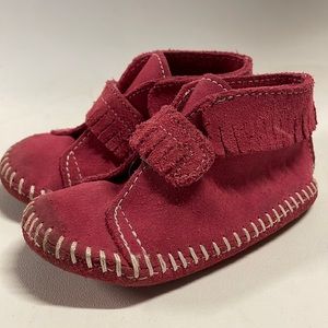 Minnetonka Moccasins baby girl 6 pink